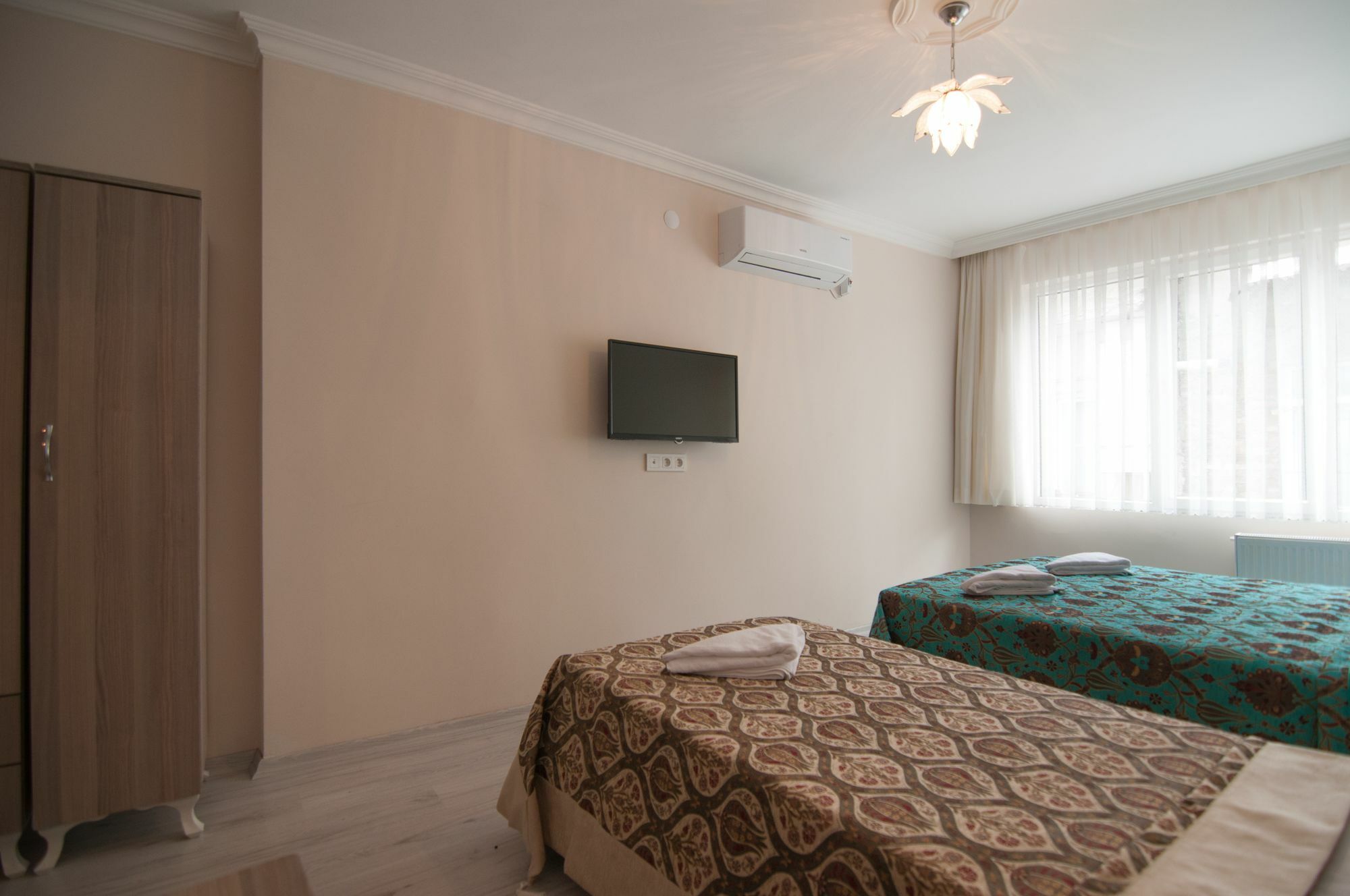 Hotel Estambul Отель 3*